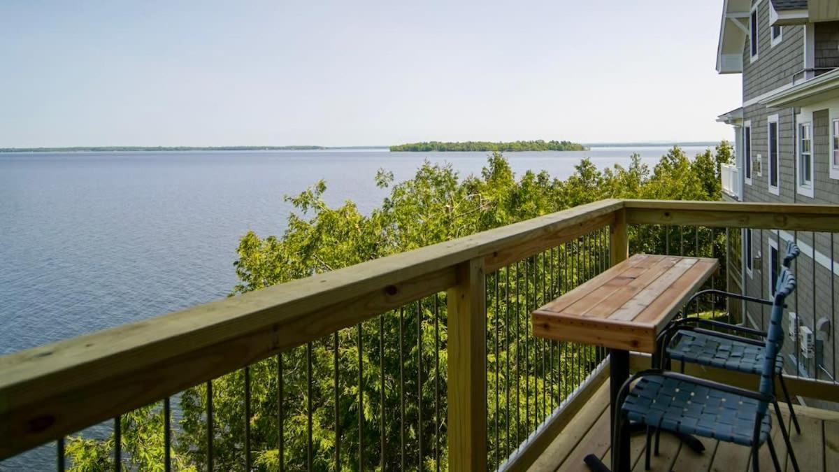 Loza House Coastal Design Unit With Lake & Mountain Views Plattsburgh Exteriör bild